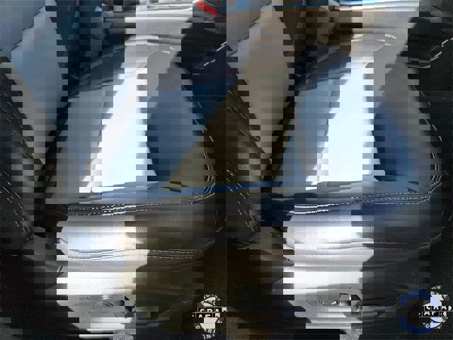 Certified 2023 Ford Explorer XLT w/ Equipment Group 202A image 33