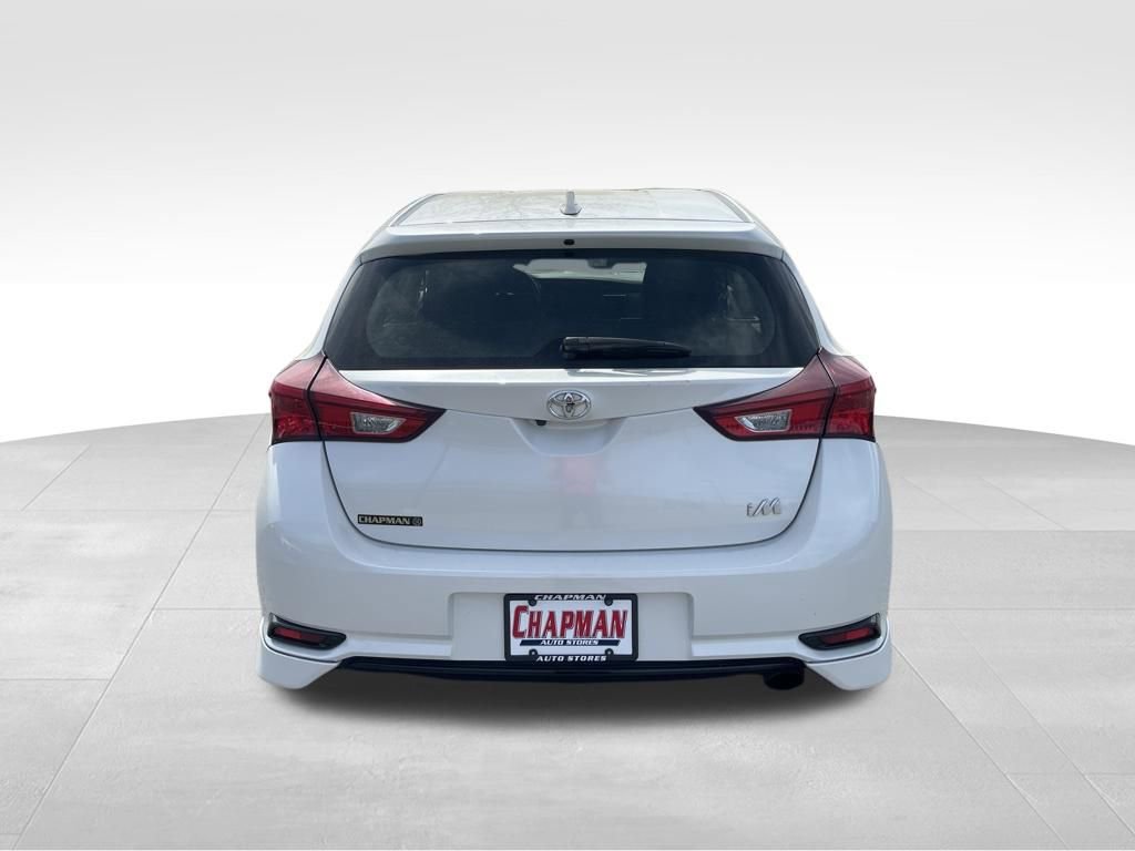 Used 2018 Toyota Corolla iM image 10