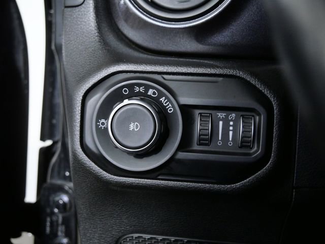 Used 2021 Jeep Wrangler Unlimited Sport image 26