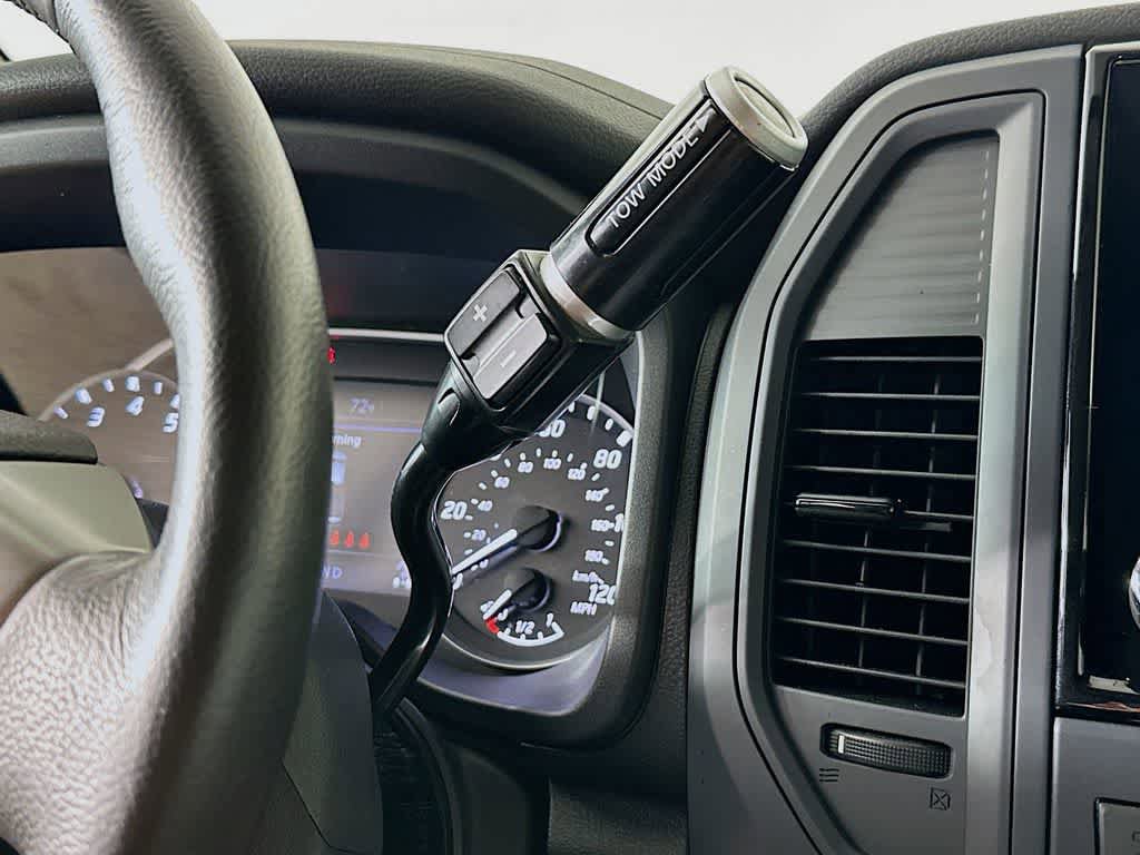 Used 2024 Nissan Titan SV w/ SV Convenience Package AWD/4WD image 19