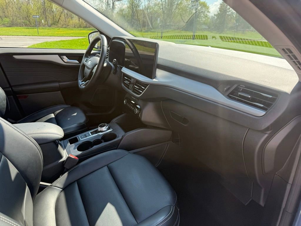 Certified 2023 Ford Escape Platinum image 13
