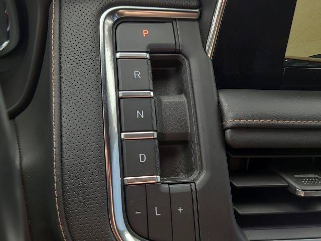 Used 2023 GMC Yukon AT4 AWD/4WD image 29