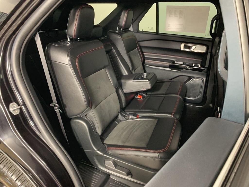 Certified 2023 Ford Explorer ST-Line AWD/4WD image 38