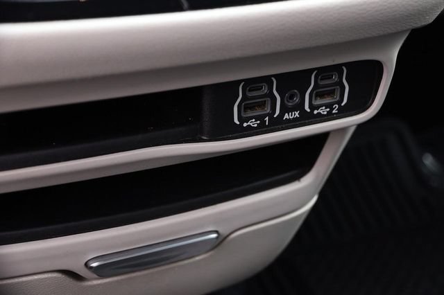 Used 2021 Chrysler Voyager Lxi FWD image 21