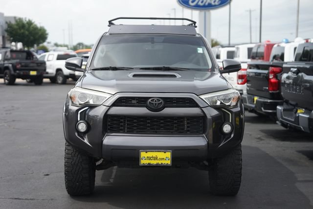 Used 2018 Toyota 4Runner TRD Off-Road AWD/4WD image 3