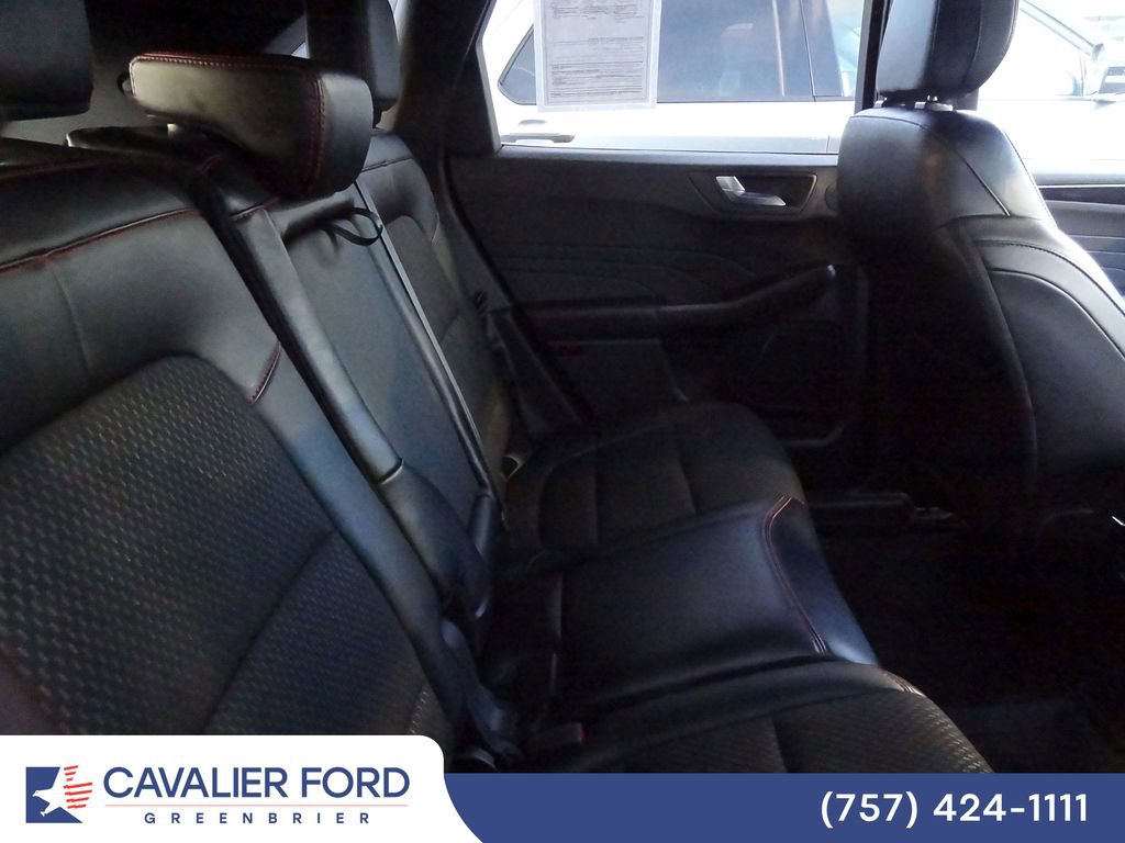 Certified 2023 Ford Escape ST-Line Select w/ Tech Pack #2 AWD/4WD image 11