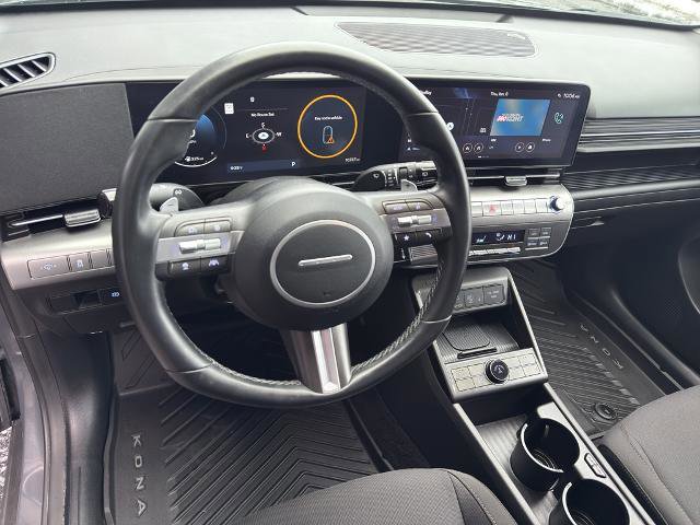 Used 2025 Hyundai Kona SEL image 18