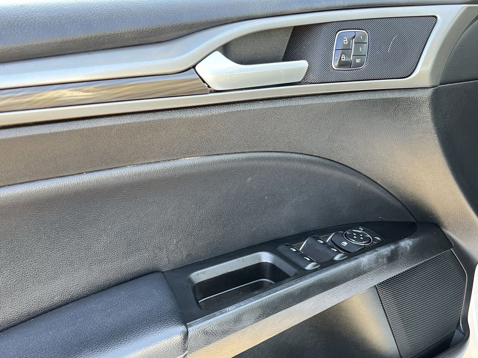 Certified 2017 Ford Fusion SE image 23