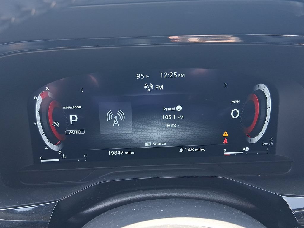 Used 2025 Nissan Pathfinder Platinum AWD/4WD image 21