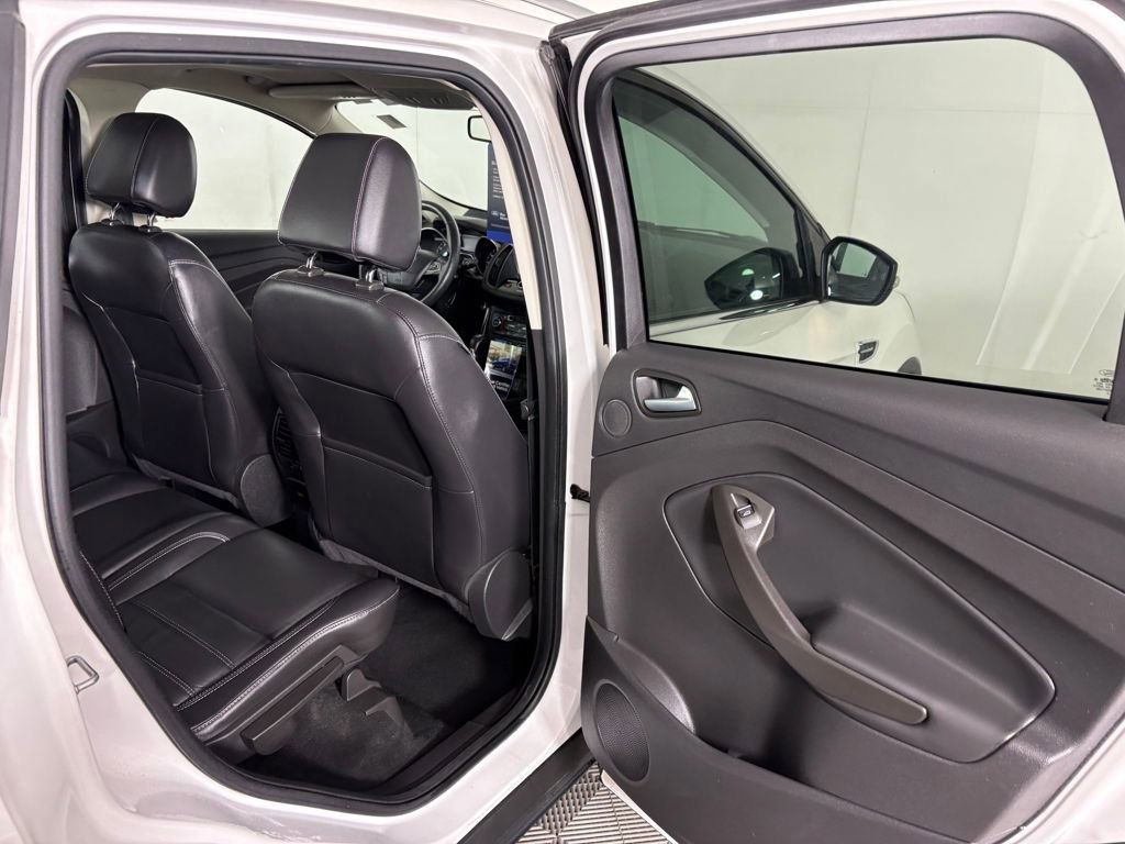 Certified 2017 Ford Escape Titanium w/ Equipment Group 301A image 33