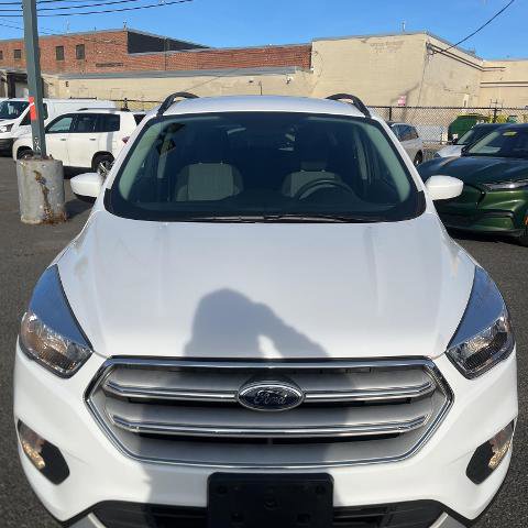 Certified 2018 Ford Escape SE image 3