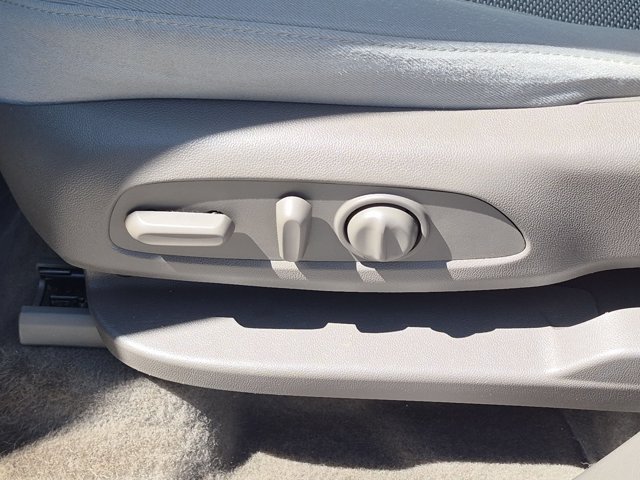 Used 2018 Chevrolet Traverse LT FWD image 17