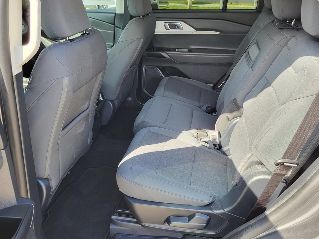 Certified 2025 Ford Explorer Active RWD image 15