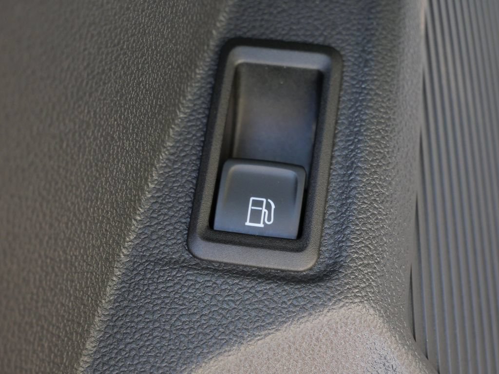 Used 2022 Volkswagen Taos S AWD/4WD image 23