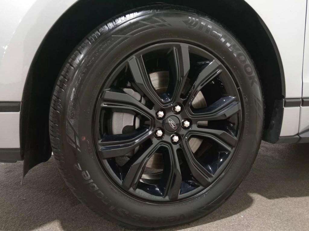 Certified 2024 Ford Edge SE w/ Black Appearance Package AWD/4WD image 13