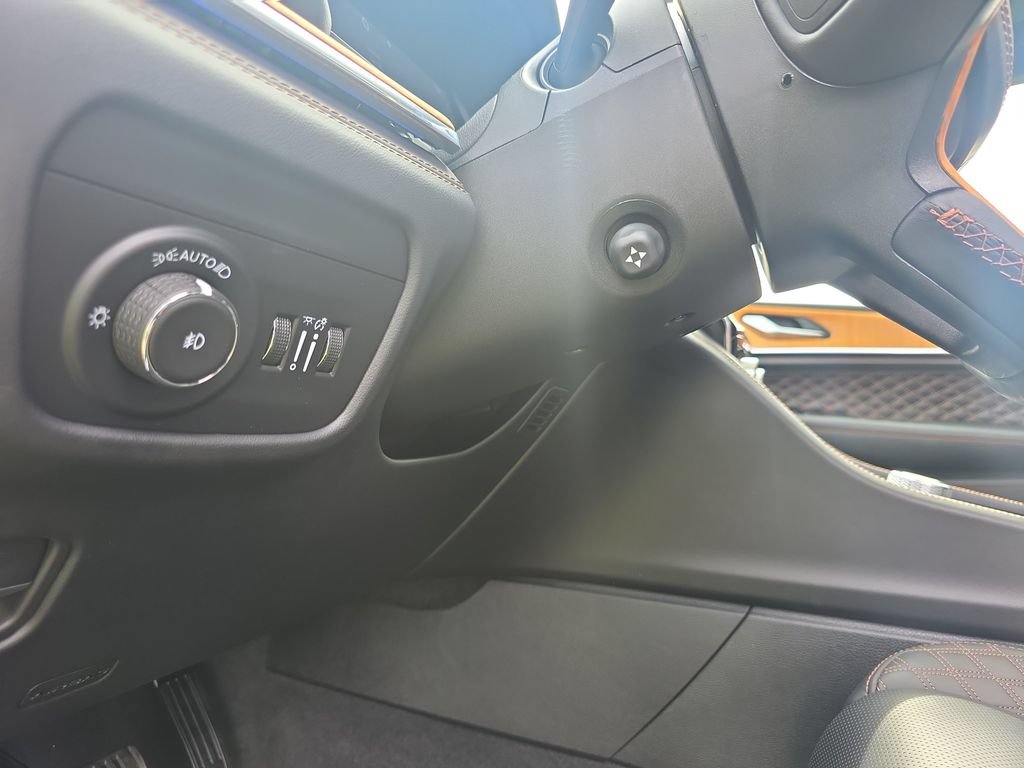 Used 2024 Jeep Grand Cherokee L Summit AWD/4WD image 23