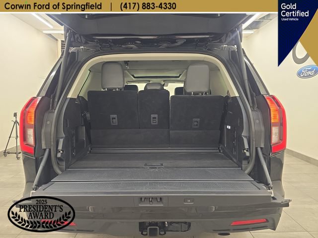 Certified 2025 Ford Expedition Active AWD/4WD image 17