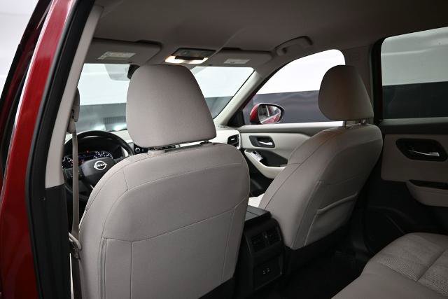 Used 2025 Nissan Rogue SV AWD/4WD image 23