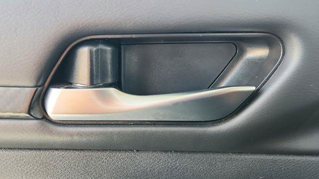 Used 2024 Nissan Altima 2.5 SV FWD image 19