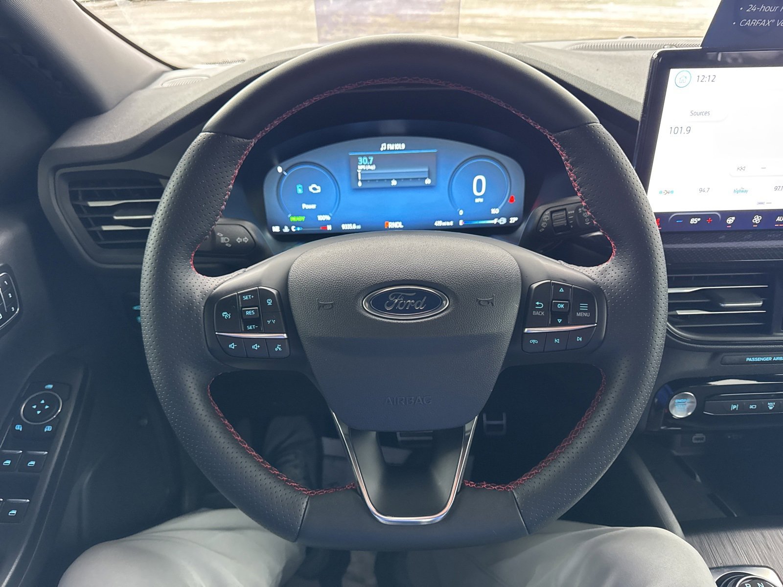 Certified 2024 Ford Escape ST-Line Elite w/ Premium Technology Package image 28