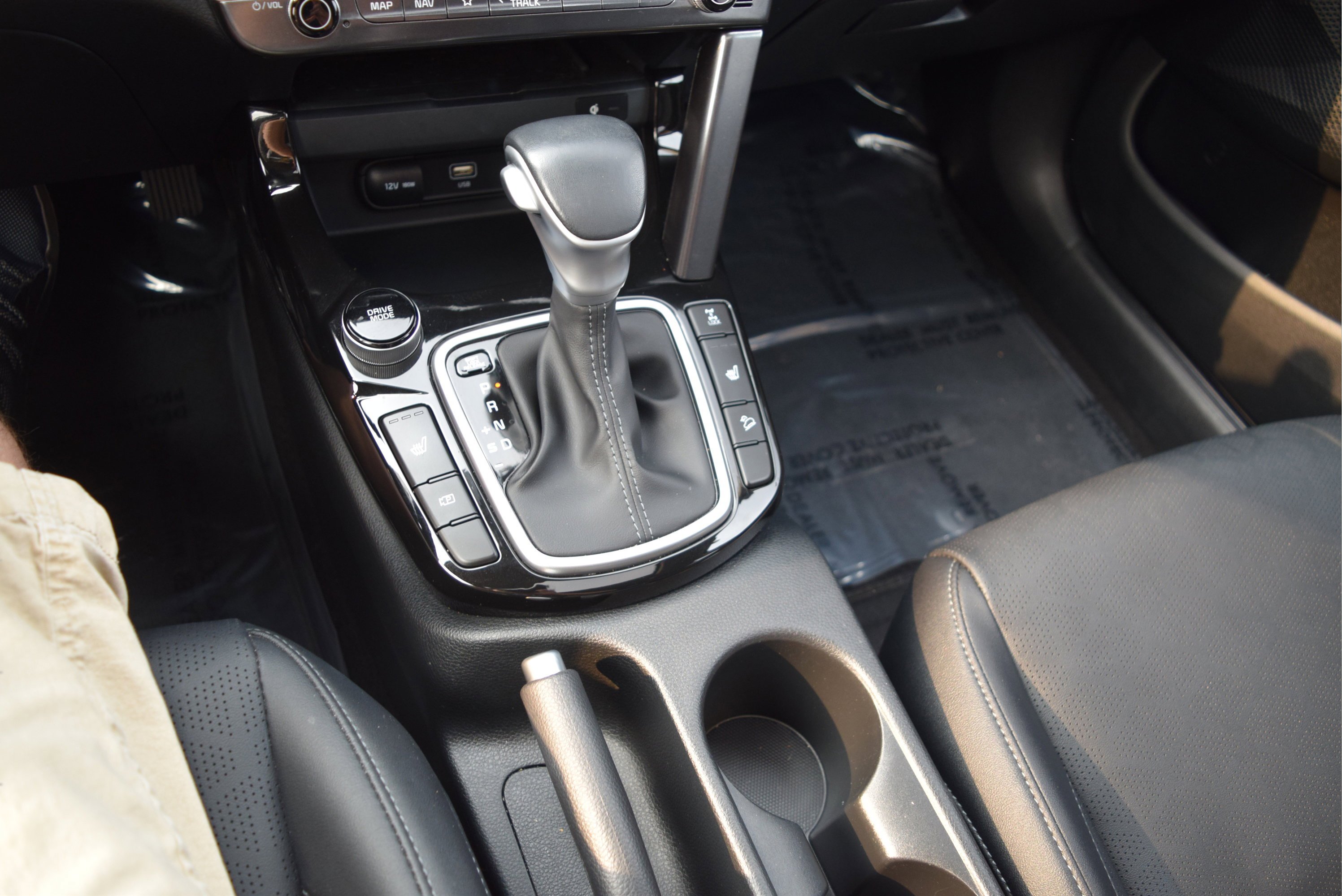 Used 2024 Kia Seltos EX image 16