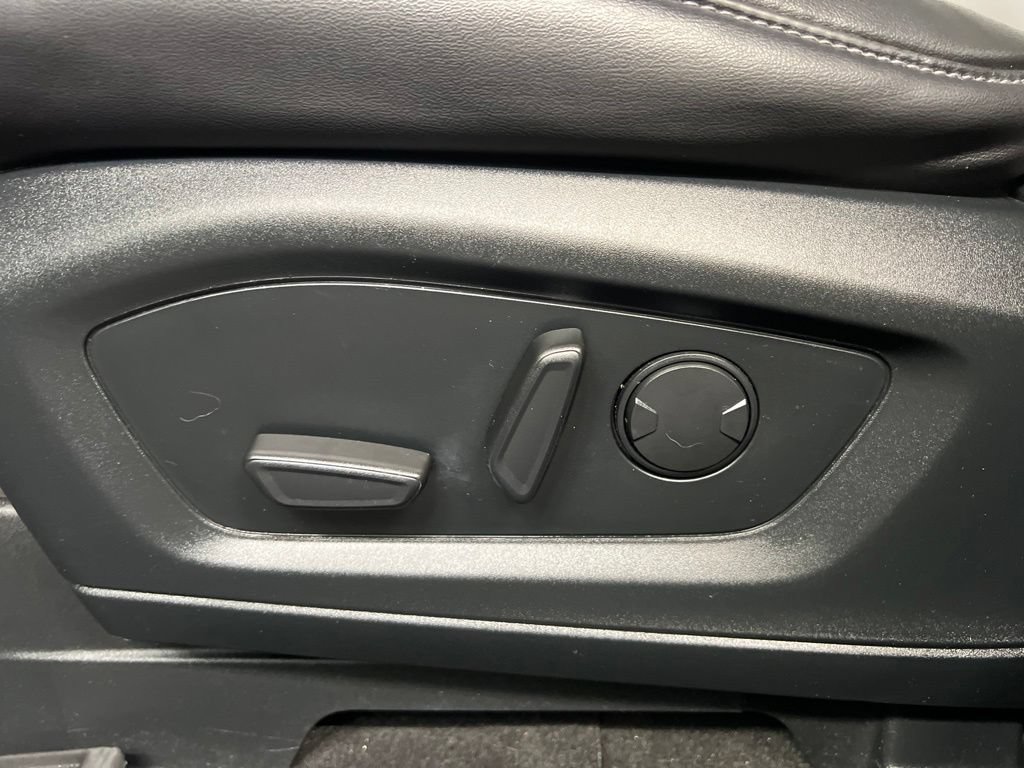 Certified 2023 Ford Explorer XLT AWD/4WD image 24