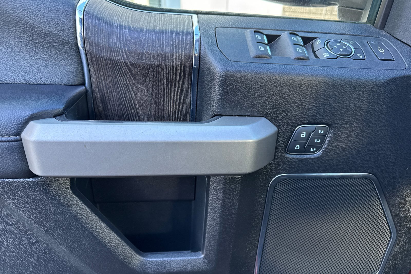 Certified 2021 Ford F350 Lariat image 11