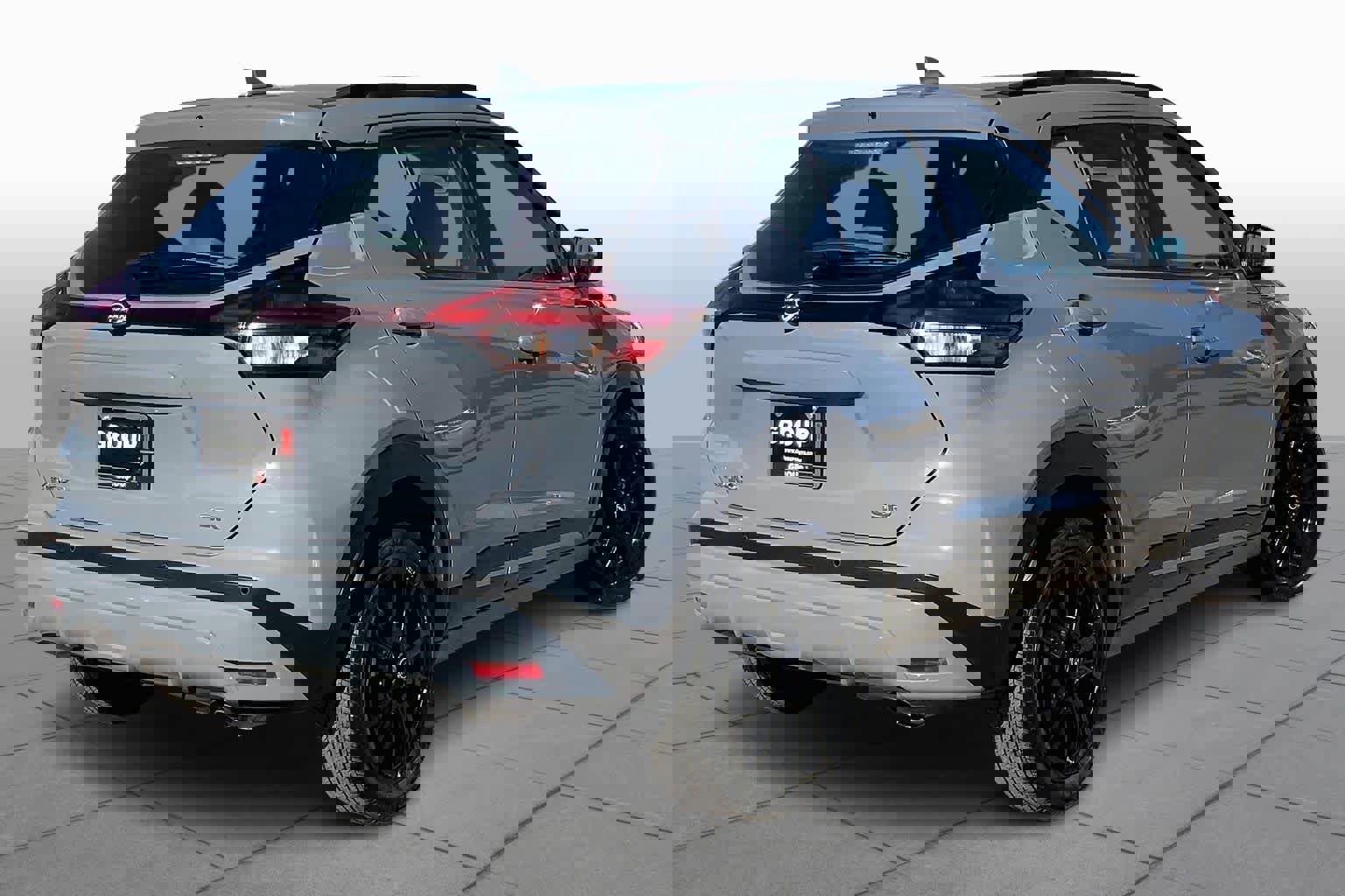 Used 2023 Nissan Kicks SR w/ SR Premium Package image 12