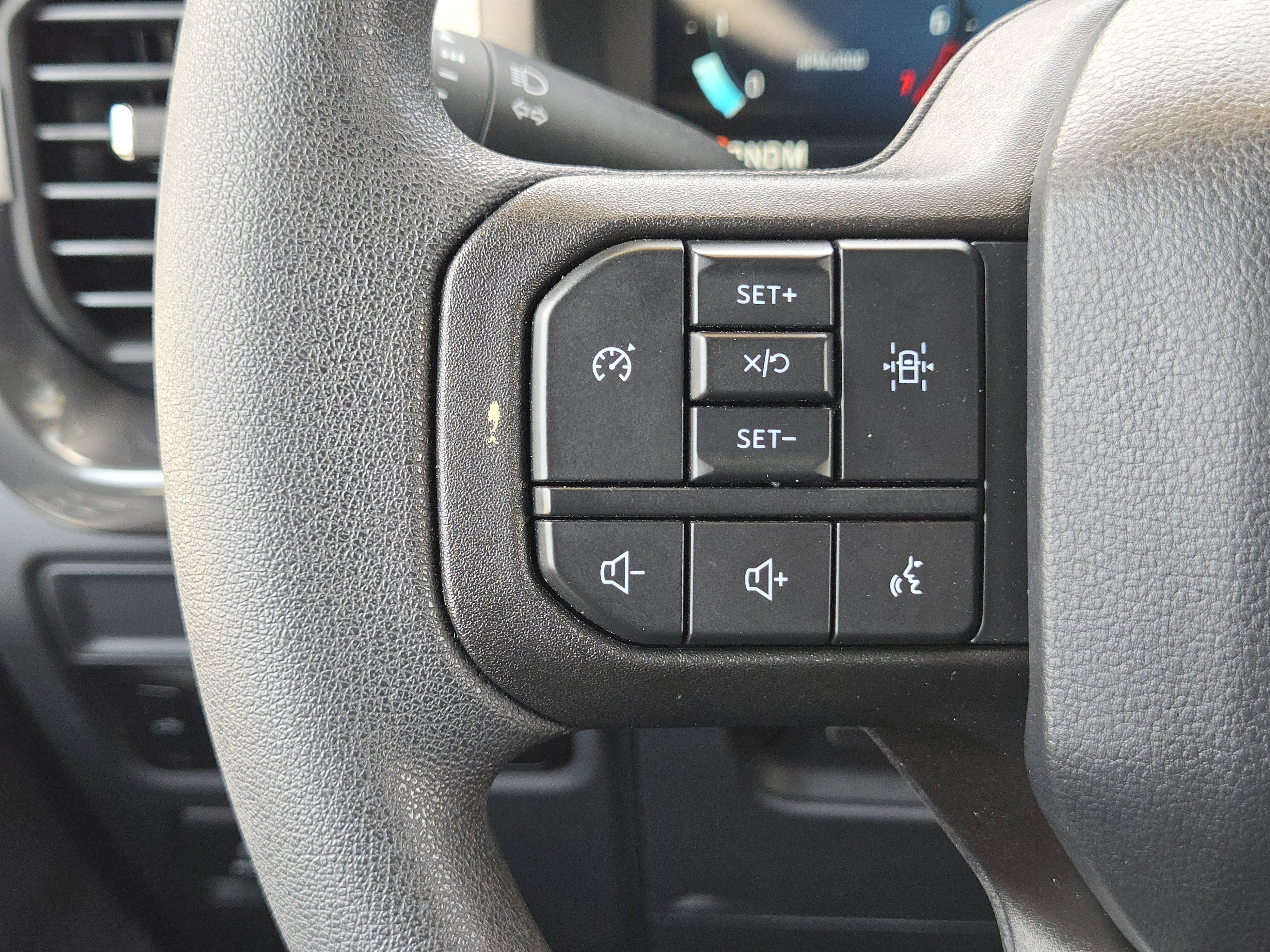 Certified 2025 Ford F150 STX w/ Equipment Group 200A AWD/4WD image 25