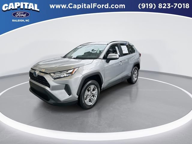 Used 2023 Toyota RAV4 XLE image 2