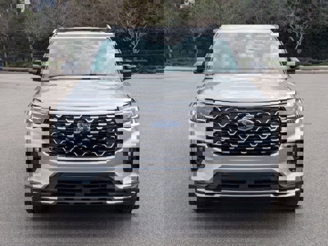 Certified 2025 Ford Explorer Platinum w/ Ultimate Package image 9