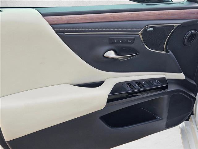 Used 2024 Lexus ES 350 w/ Accessory Package (Z1) FWD image 7
