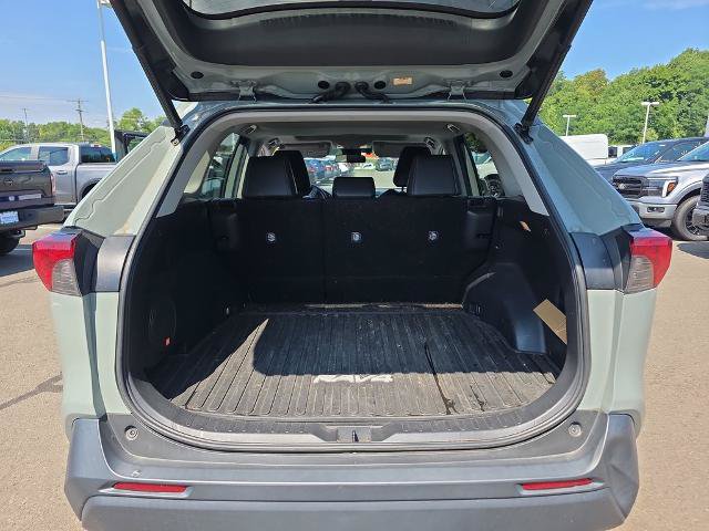 Used 2021 Toyota RAV4 XLE Premium AWD/4WD image 16