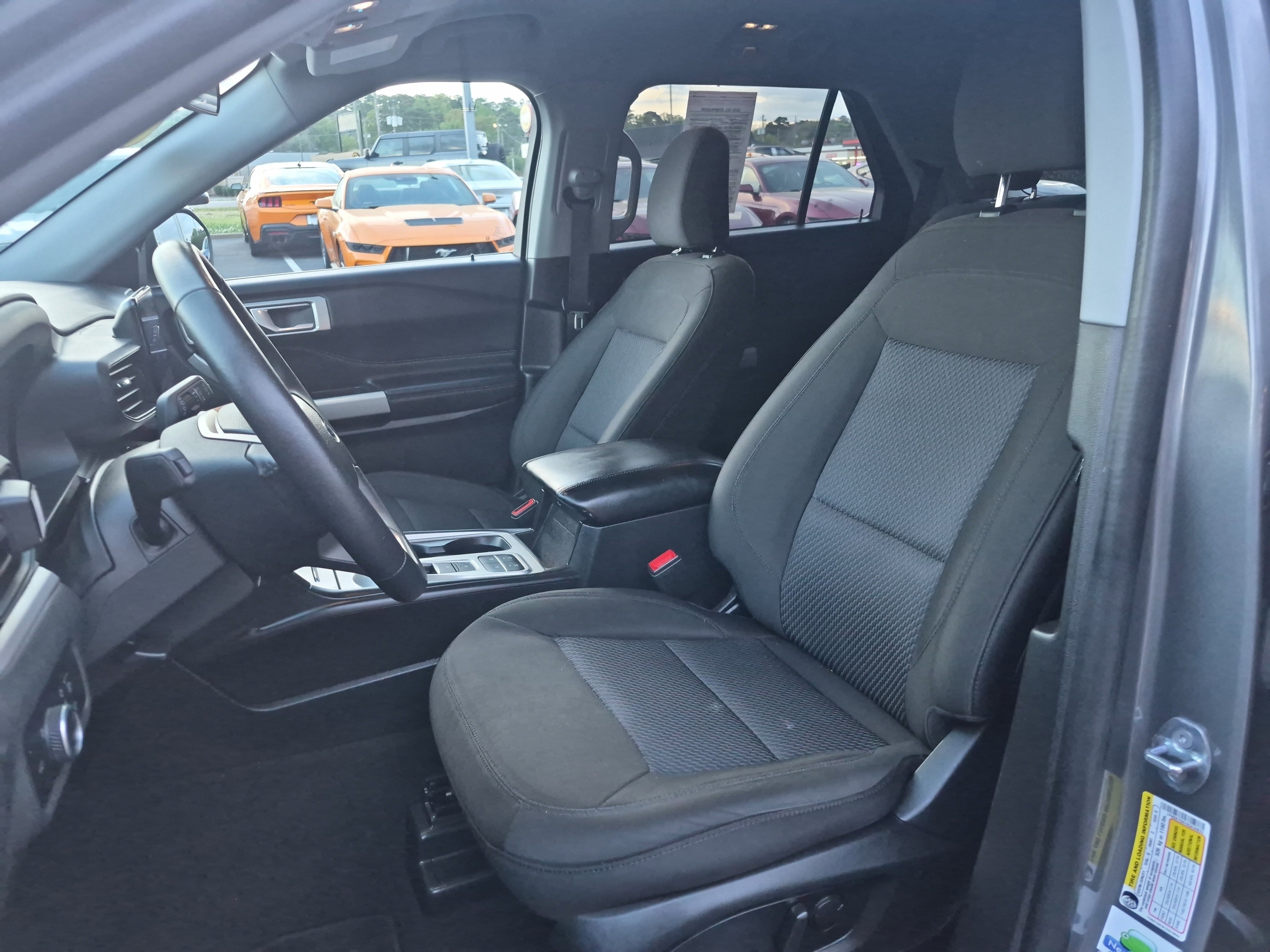 Certified 2024 Ford Explorer XLT image 10