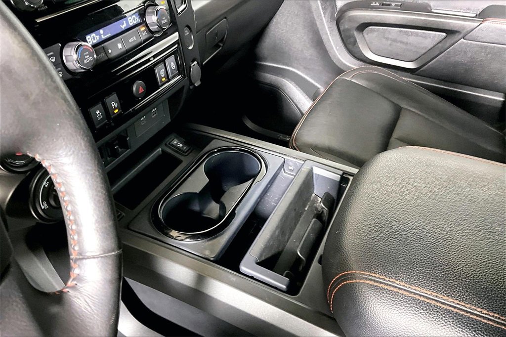 Used 2021 Nissan Titan PRO-4X w/ Pro-4x Convenience Package image 13