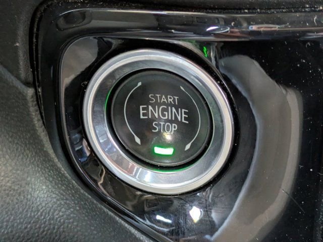 Used 2025 Chevrolet Silverado 2500 LT w/ Convenience Package image 28