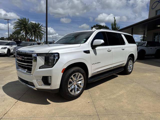 Used 2022 GMC Yukon XL SLT w/ SLT Premium Package AWD/4WD image 4