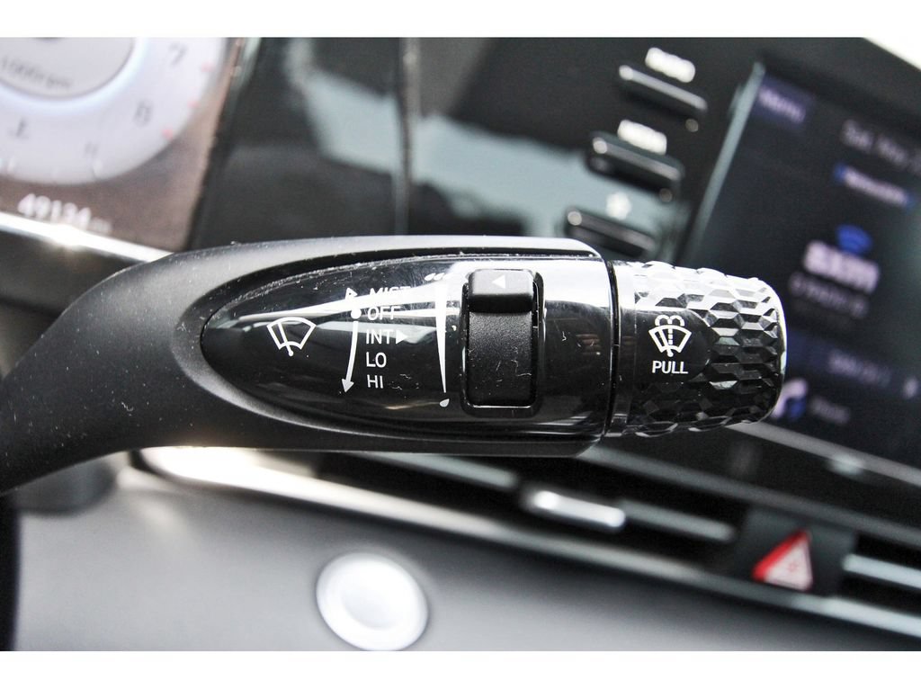 Used 2022 Hyundai Elantra SEL w/ Convenience Package FWD image 21