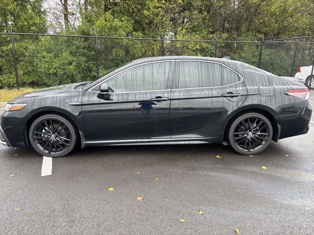 Used 2021 Toyota Camry XSE image 2