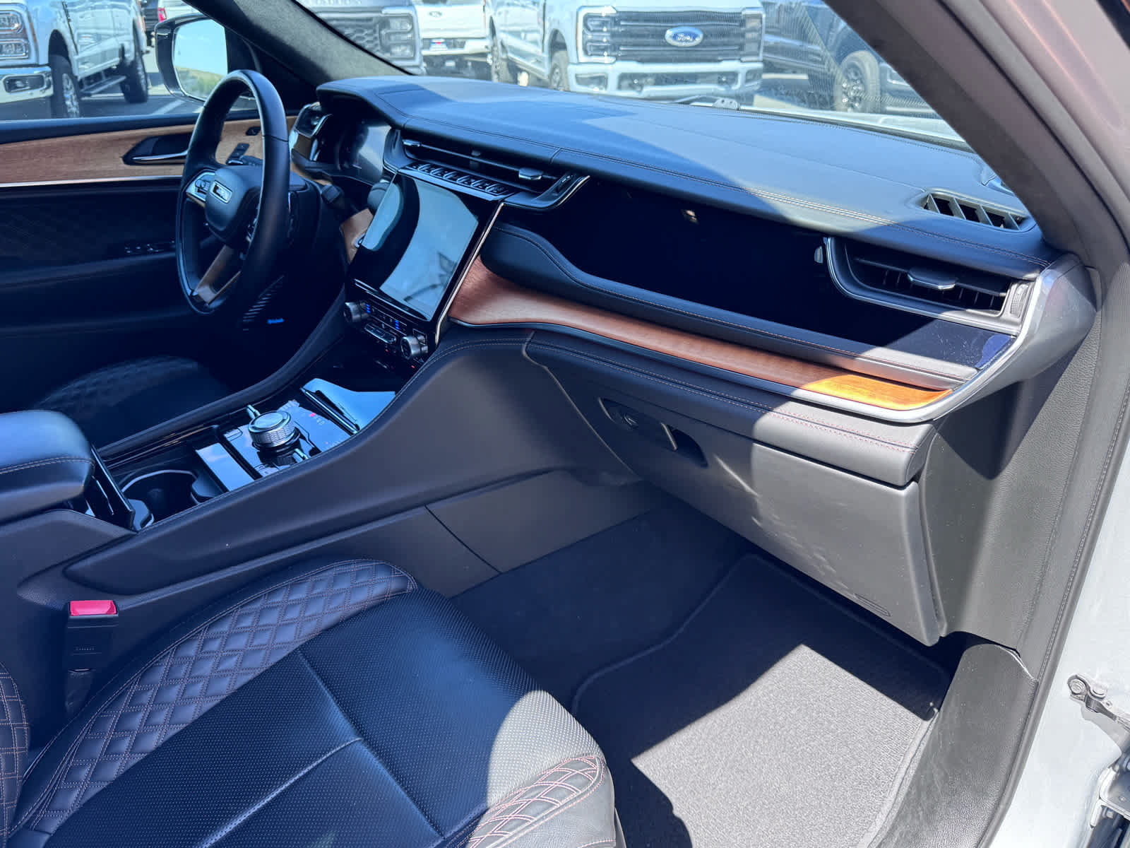 Used 2022 Jeep Grand Cherokee L Summit AWD/4WD image 15