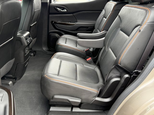 Used 2023 GMC Acadia AT4 w/ Technology Package AWD/4WD image 7