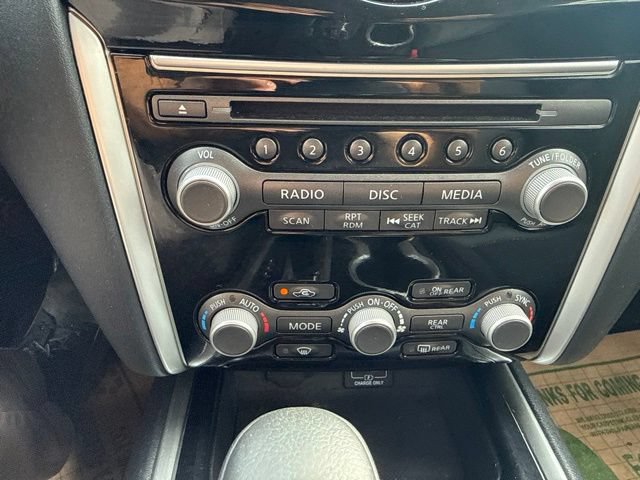 Used 2019 Nissan Pathfinder SV AWD/4WD image 23