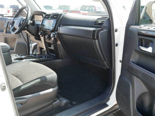 Used 2022 Toyota 4Runner TRD Off-Road AWD/4WD image 19