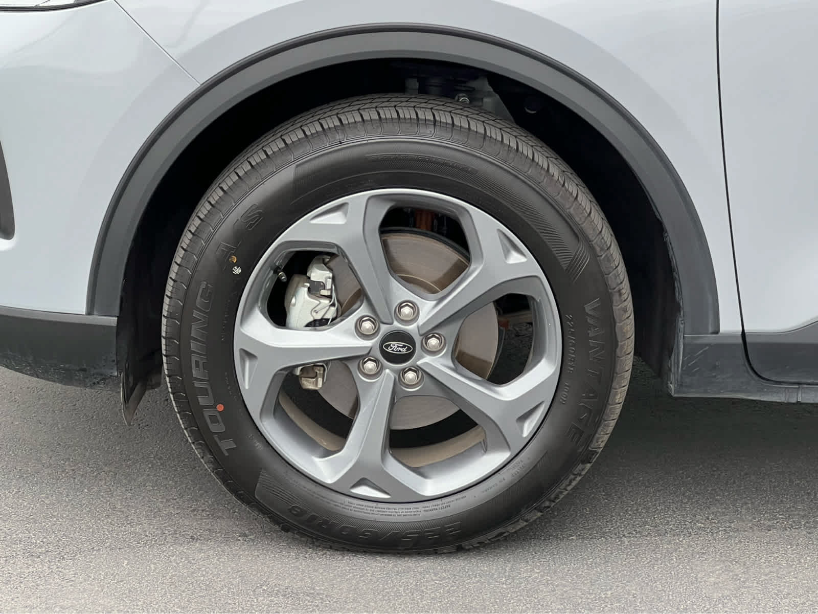 Certified 2025 Ford Escape ST-Line Select AWD/4WD image 13