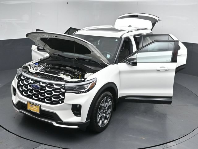 Certified 2025 Ford Explorer Platinum w/ Ultimate Package AWD/4WD image 58