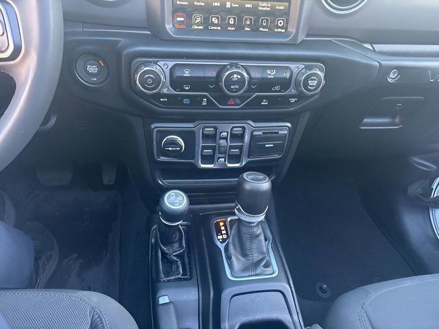 Used 2023 Jeep Wrangler Unlimited w/ Sun & Screen Package image 12