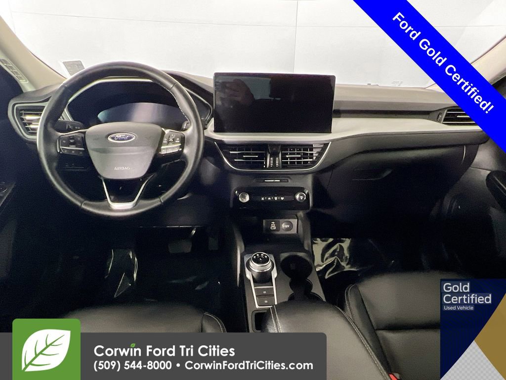 Certified 2025 Ford Escape Platinum AWD/4WD image 7