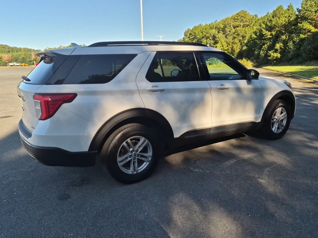Certified 2023 Ford Explorer XLT w/ Equipment Group 202A AWD/4WD image 4