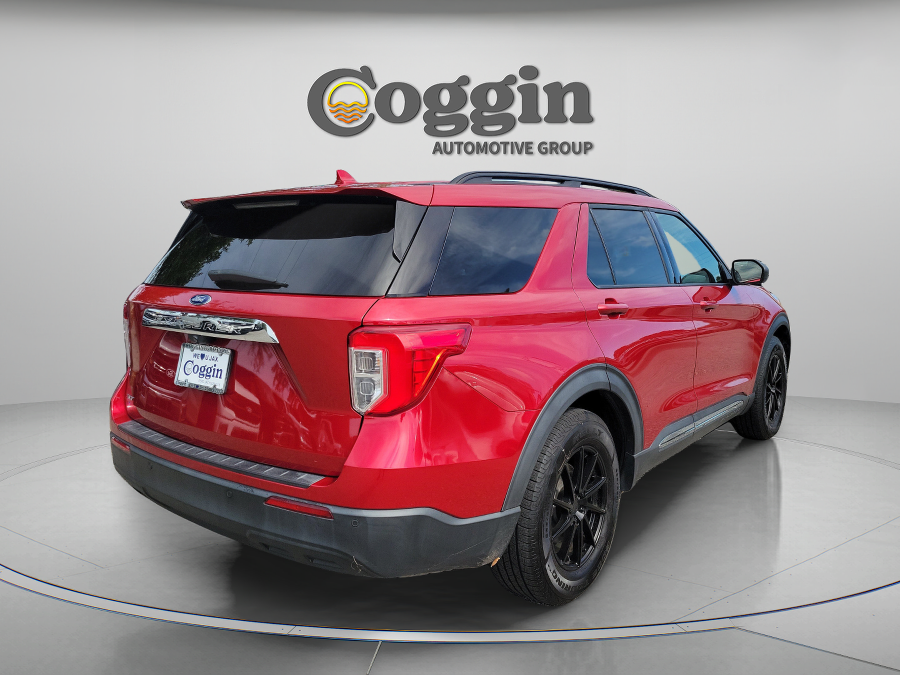Certified 2020 Ford Explorer XLT RWD image 3