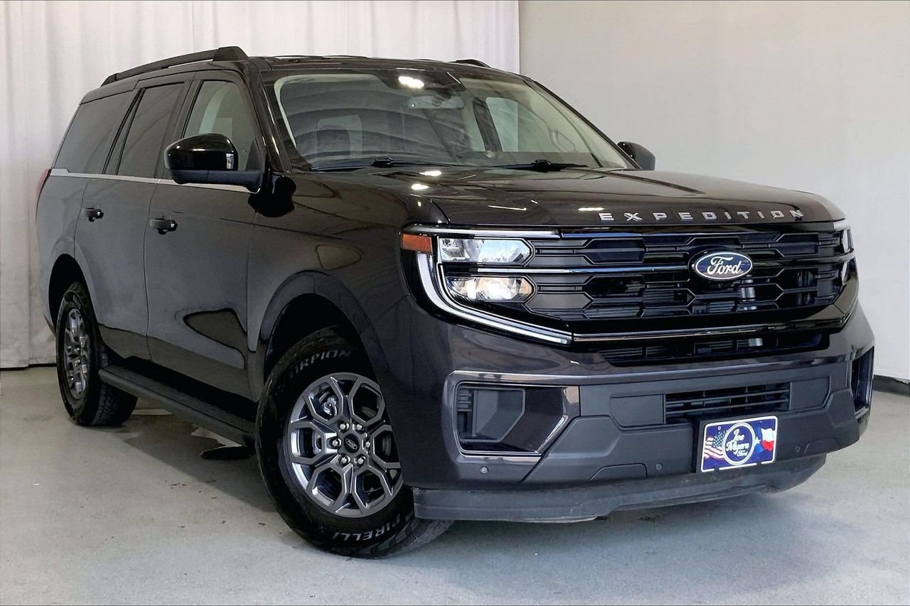 Certified 2025 Ford Expedition Active AWD/4WD image 34